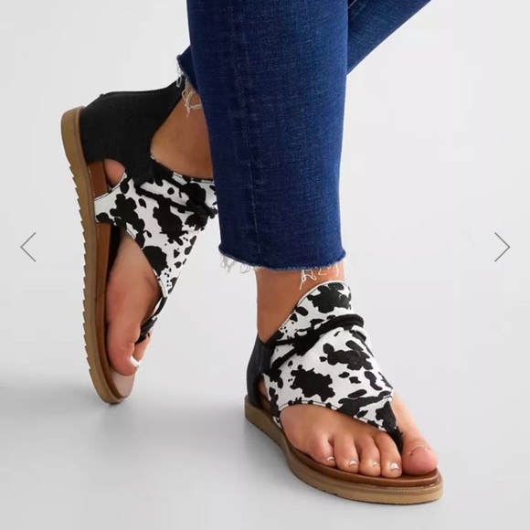 Very G Shoes - Angelika Hooded Cow Print Sandals Canvas from Very G. Size women’s 9.
